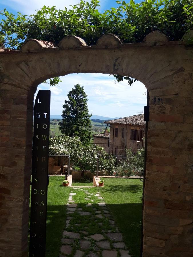 The Tower'S Garden Apartment San Gimignano Exterior photo