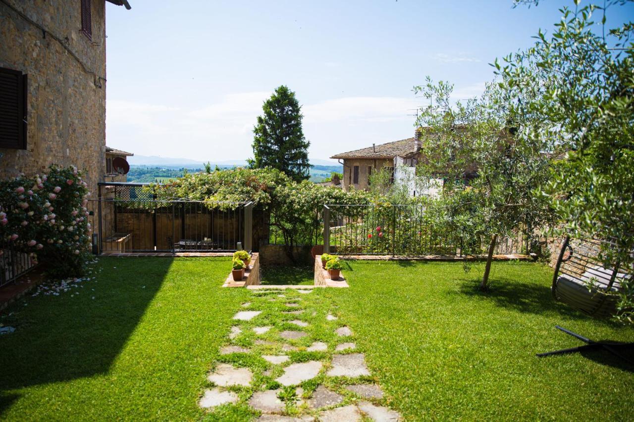 The Tower'S Garden Apartment San Gimignano Exterior photo