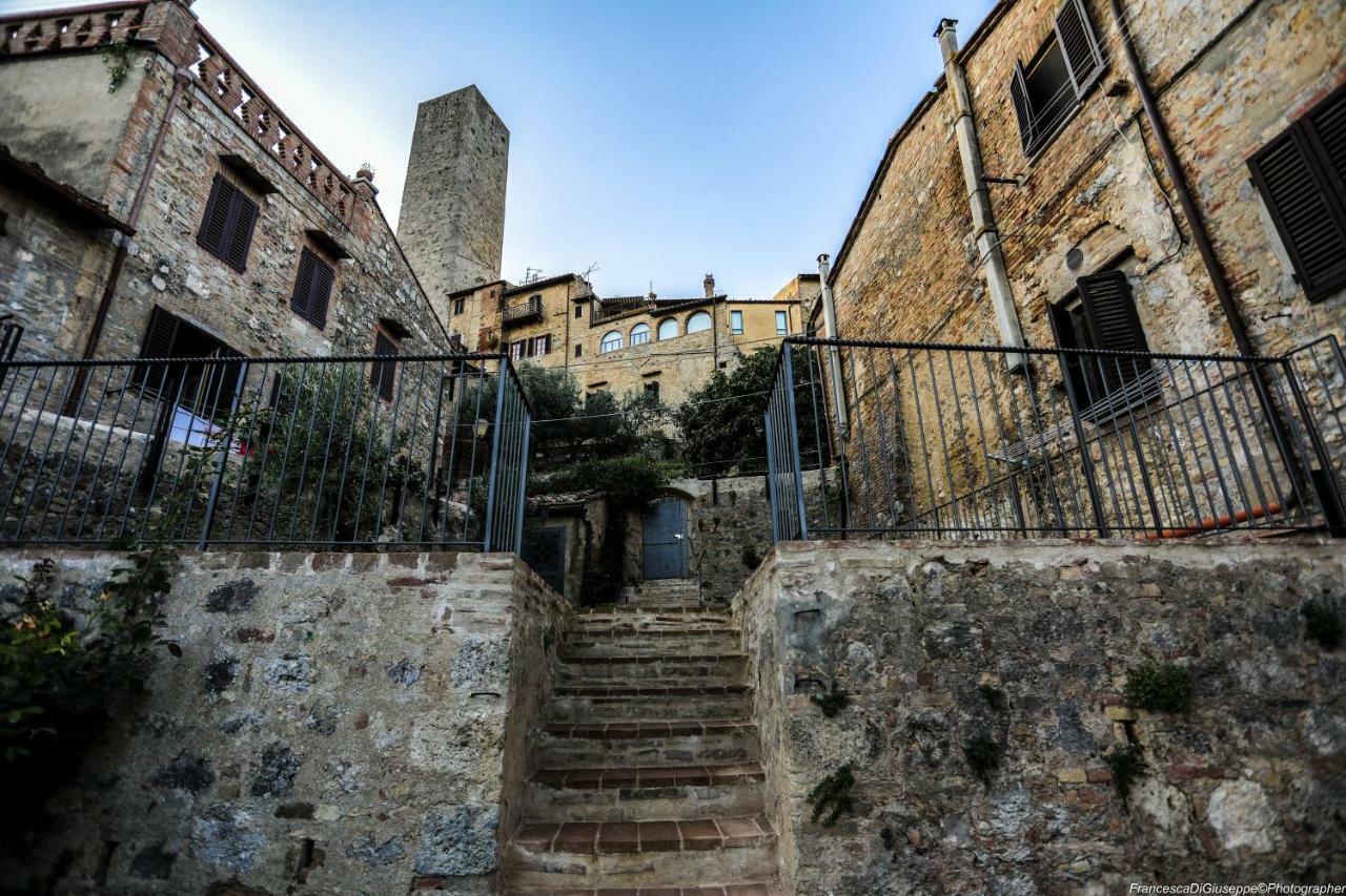 The Tower'S Garden Apartment San Gimignano Exterior photo